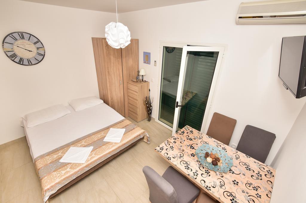 Apartments Mustapic Makarska Exterior foto