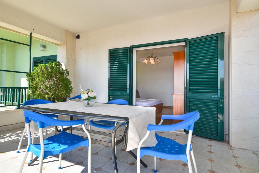 Apartments Mustapic Makarska Exterior foto